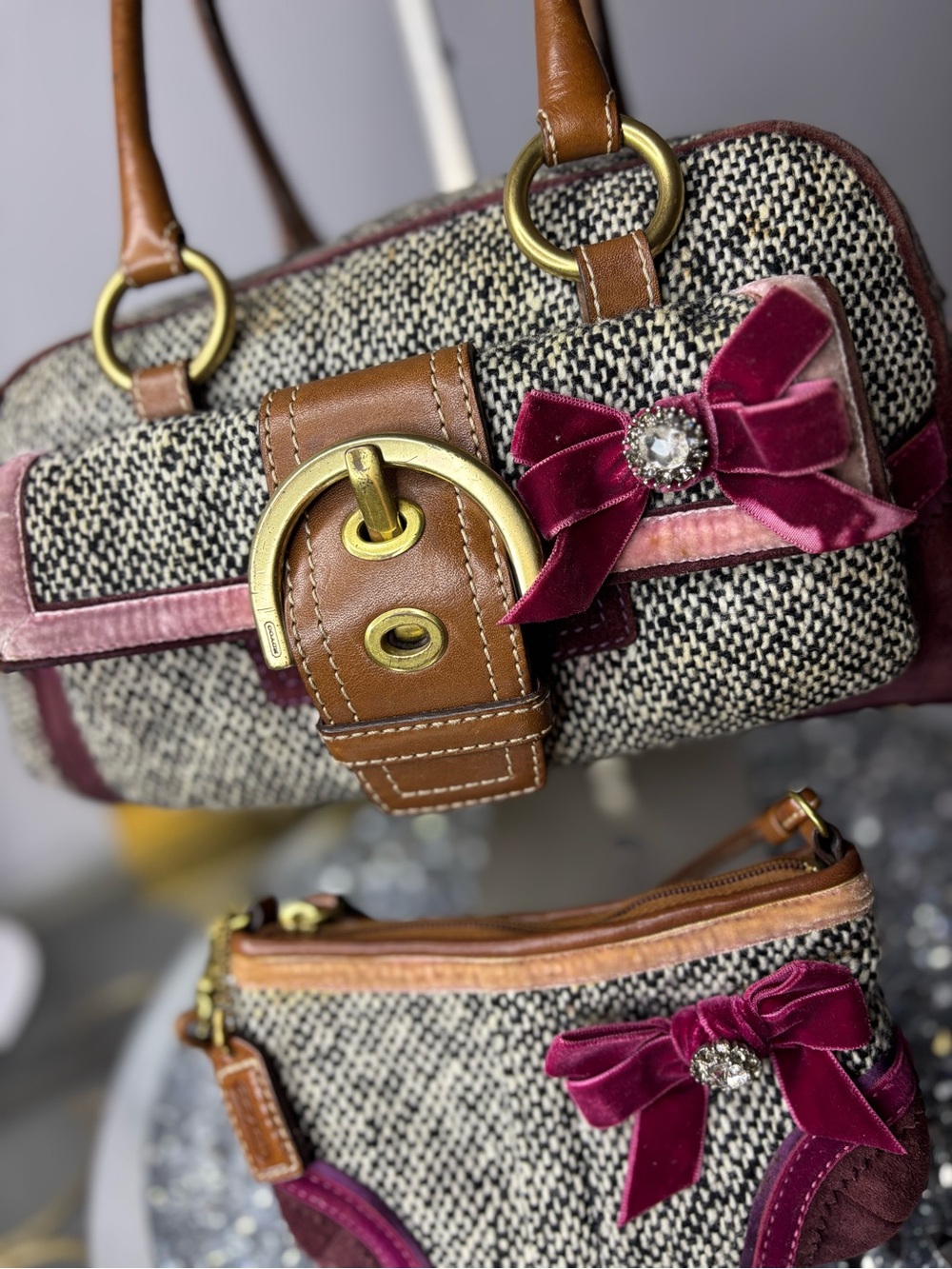 Coach 2005 vintage Soho Tweed Y2K Swarovski Bow satchel w/matching wristlet GUC - Picture 3 of 17